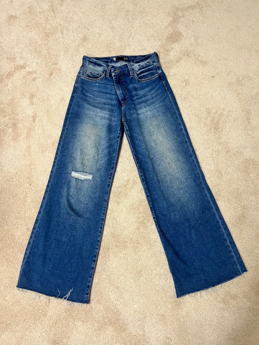KUT from the Kloth Meg Fab Ab Wide Leg Size 2L Distressed Raw Hem Like New